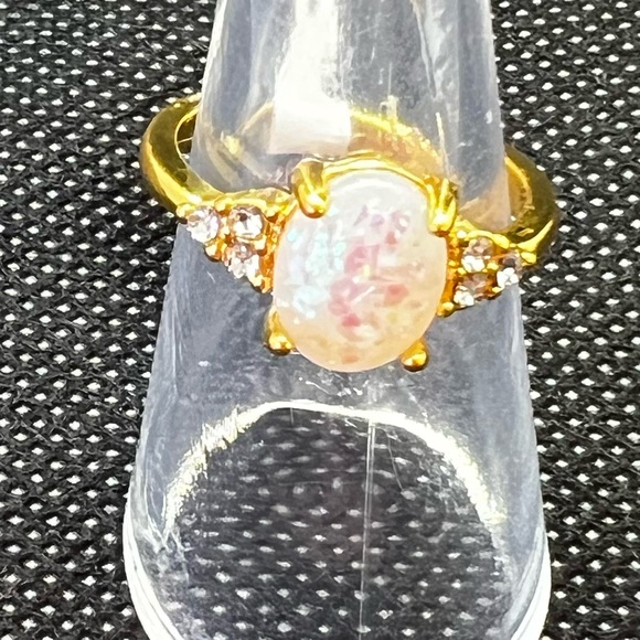 🆕 opal golden ring - Picture 3 of 4